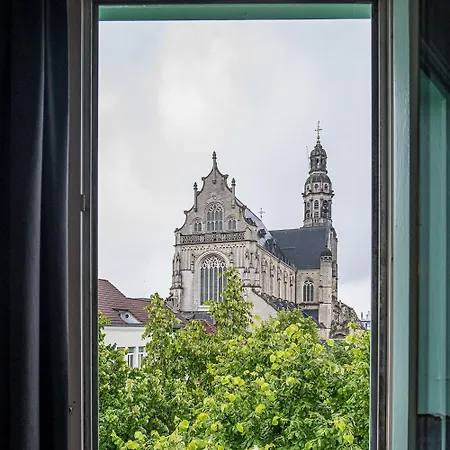 Urban Dreams Hotel