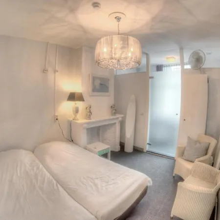Hotel Urban Dreams 2*